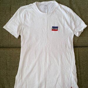 Levi's T-shirt new